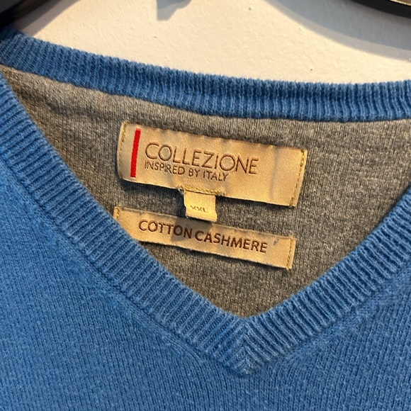 V-neck Italian style sweater - Picture 2 of 3